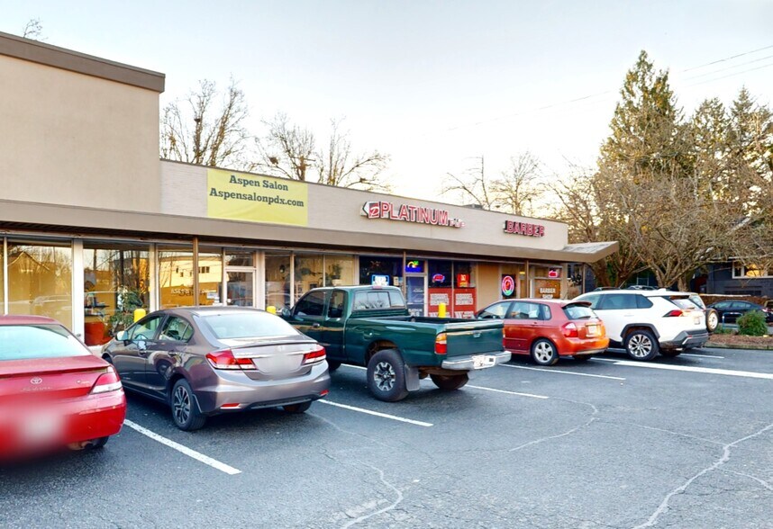More Photos Of 5512-5542 E Burnside St, Portland Storefront Retail Office For Lease