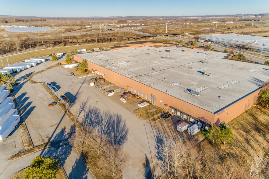 More Photos Of 1 Corporate Woods Dr, Bridgeton Distribution For Sale