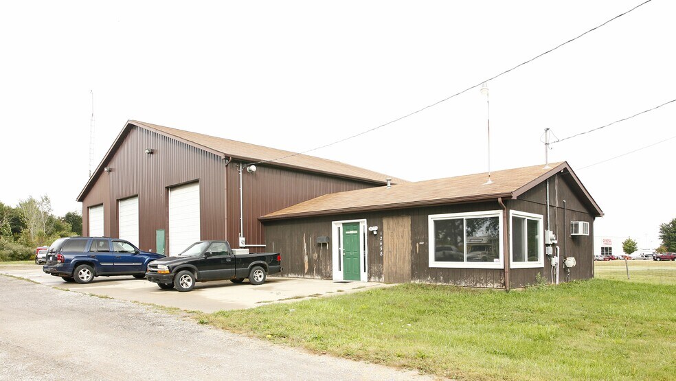 More Photos Of 12454 Dixie Hwy, Birch Run Warehouse For Sale
