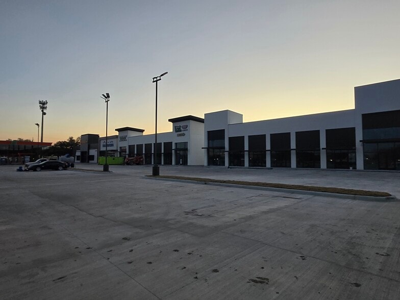 More Photos Of 3210 S Texas 6, Houston General Retail For Sale