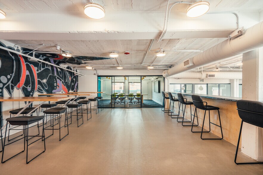 More Photos Of 1325-1355 Palmetto St, Los Angeles Coworking Space