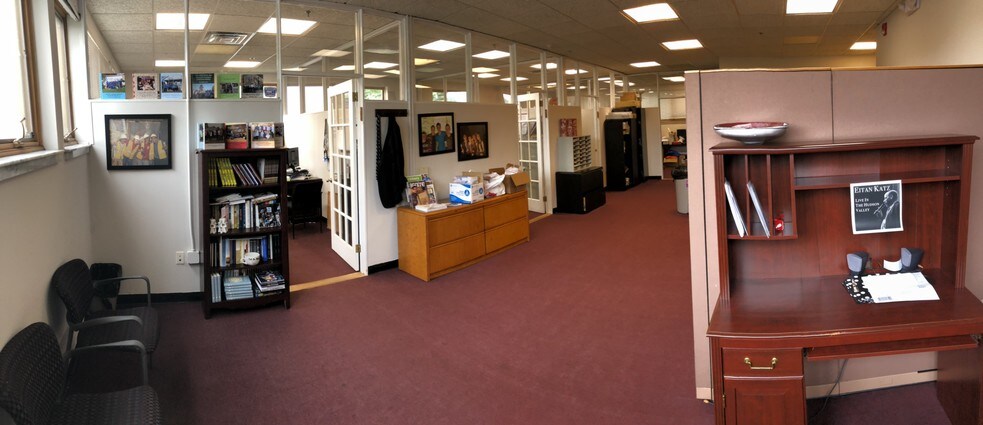 More Photos Of 1345 Queen Anne Rd, Teaneck Office For Lease