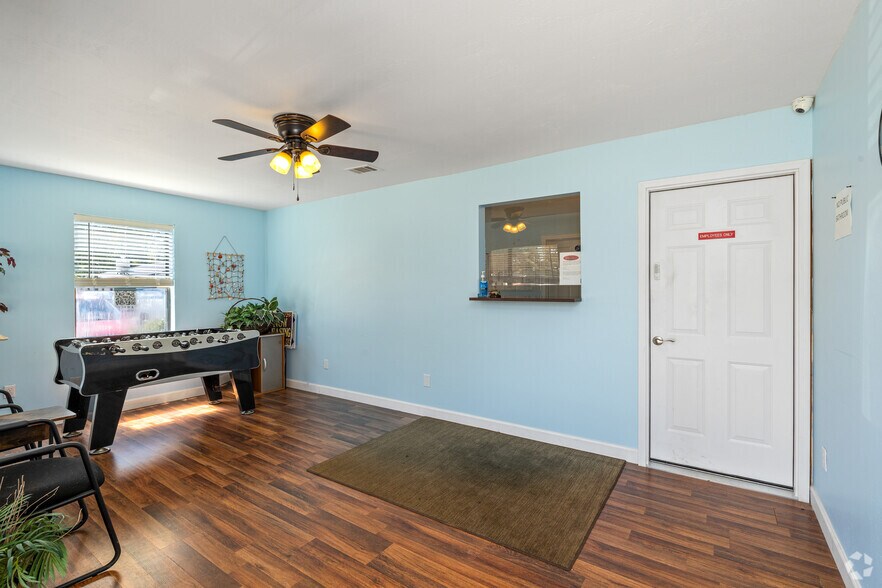 More Photos Of 125 N Davis Ln, Defuniak Springs Apartments For Sale
