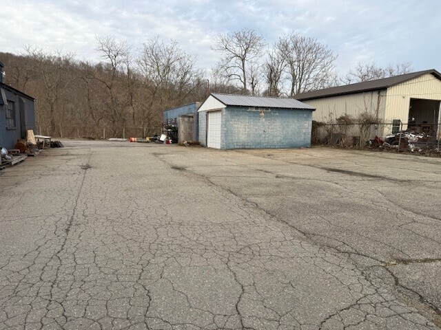 More Photos Of 1702 Wheeling Ave, Glen Dale Manufacturing For Sale