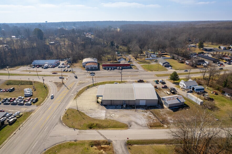 More Photos Of 25 Woodbury Hwy, Manchester Freestanding For Lease