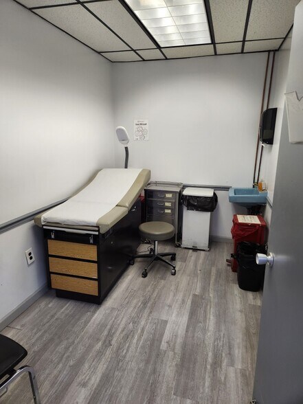 More Photos Of 1870 Grand Concourse, Bronx Medical For Lease