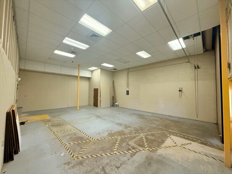 More Photos Of 1011 W Garden St, Pensacola Office For Sale