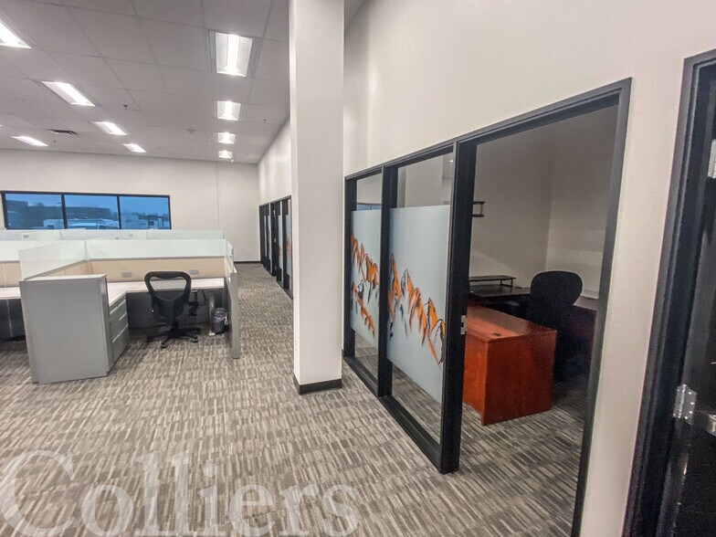 More Photos Of 1550 S Tech Ln, Meridian Showroom For Lease