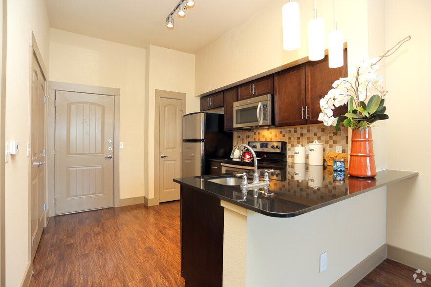 More Photos Of 1325 N Walker Ave, Oklahoma City Apartments For Lease