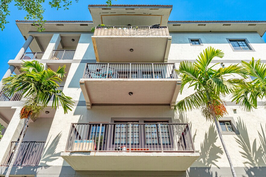 More Photos Of 2801-2851 Riverside Dr, Coral Springs Apartments For Sale