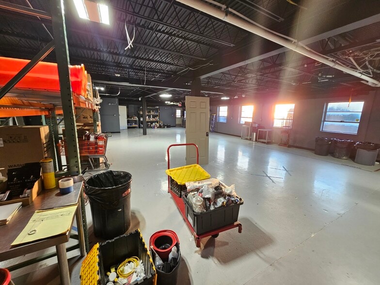 More Photos Of 456 Union Blvd, Allentown Light Manufacturing For Sale