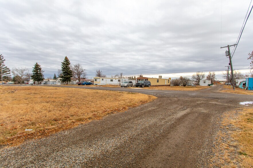 More Photos Of 309 S Minnesota St, Conrad Manufactured Housing Mobile Home Park For Sale