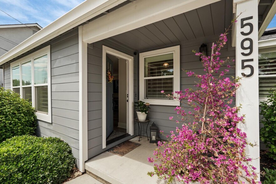 Primary Photo Of 595 E Augusta St, Woodbridge Apartments For Sale