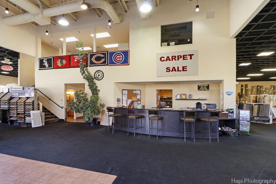 More Photos Of 195 N Milwaukee Ave, Vernon Hills Storefront Retail Office For Sale