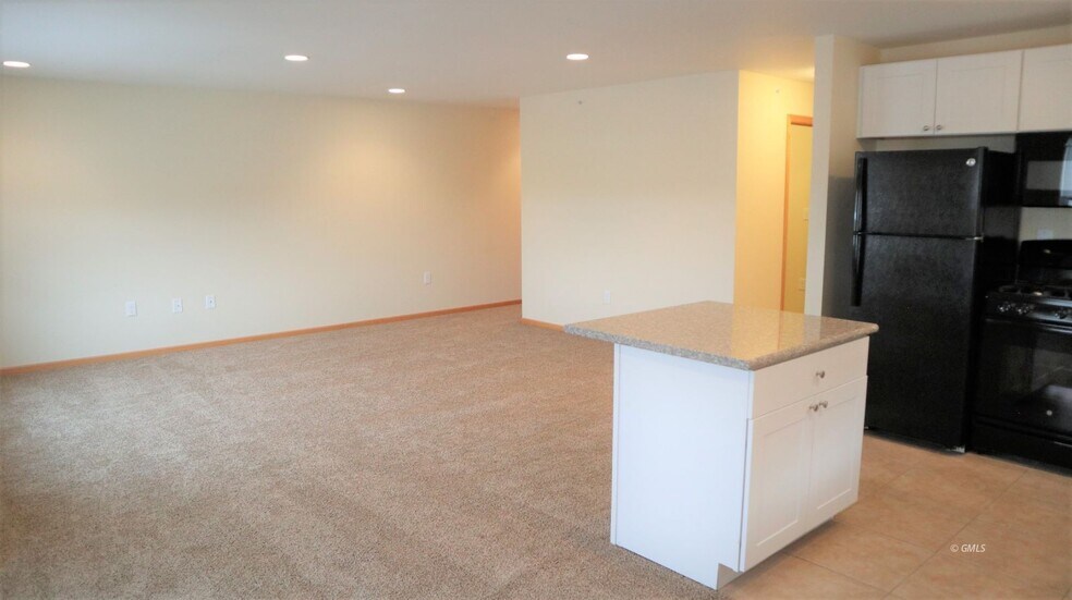 More Photos Of 806 3rd St NW, Sidney Apartments For Sale