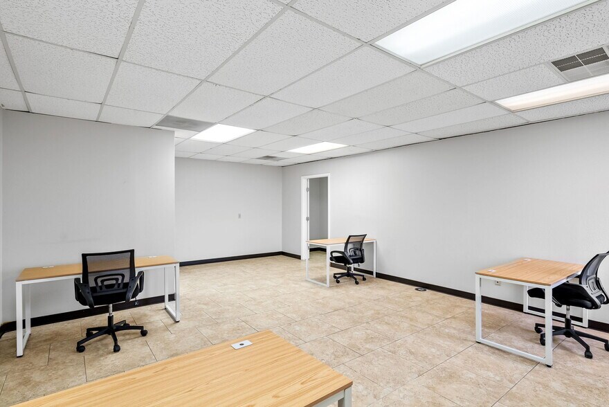 More Photos Of 9502 Computer Dr, San Antonio Medical For Sale