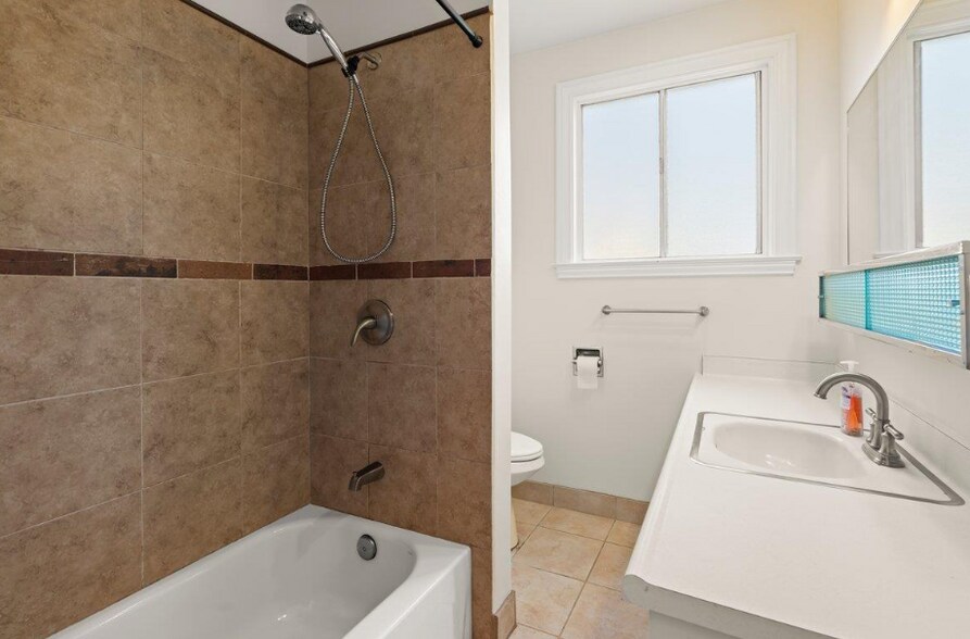 More Photos Of 1015 10th Ave, San Mateo Multifamily For Sale
