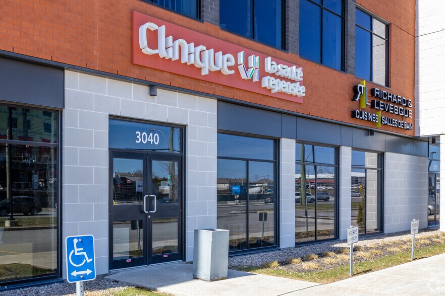 More Photos Of 3000-3050 Boul Curé-Labelle, Laval Medical For Lease