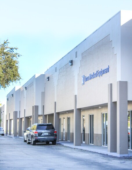 More Photos Of 8001 W 26th Ave, Hialeah Warehouse For Lease