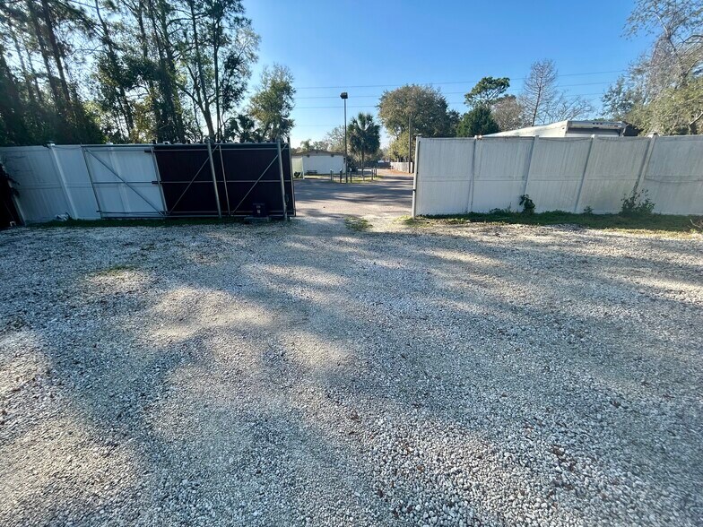 More Photos Of 13957 Mount Pleasant Rd, Jacksonville Land For Lease
