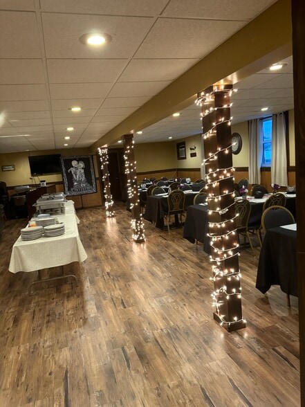 More Photos Of 8390 Seneca Tpke, New Hartford Restaurant For Sale