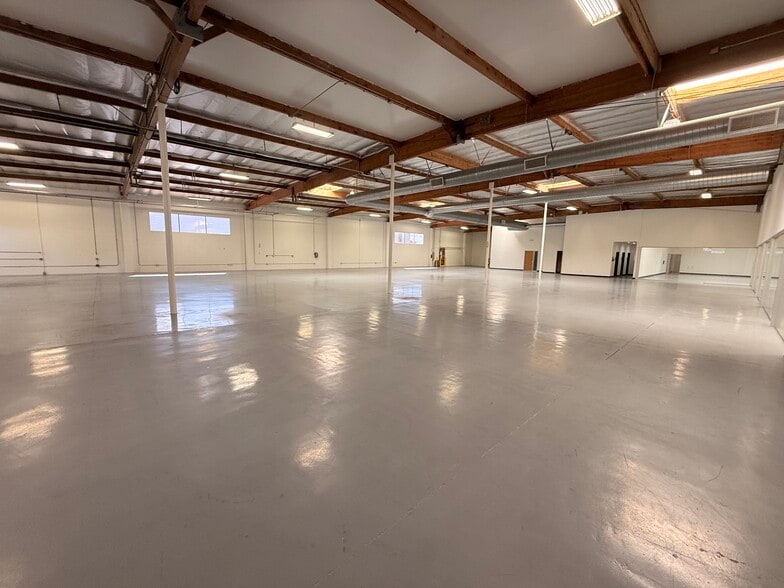 More Photos Of 9350 Eton Ave, Chatsworth Warehouse For Sale