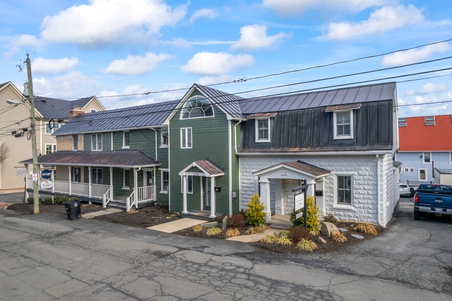 More Photos Of 208-212 Church SE st, Leesburg Apartments For Sale