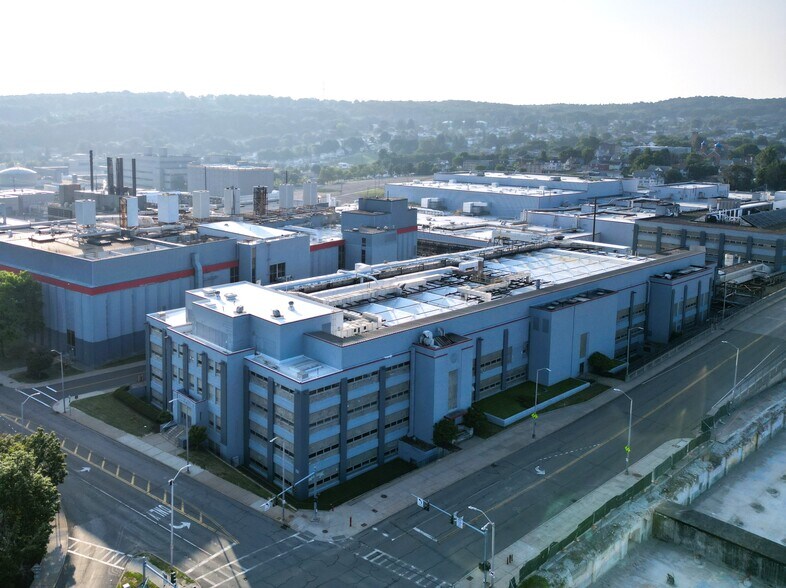 More Photos Of 1701L North St, Endicott Unknown For Lease