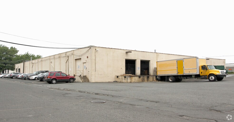 More Photos Of 700 Dowd Ave, Elizabeth Warehouse For Lease