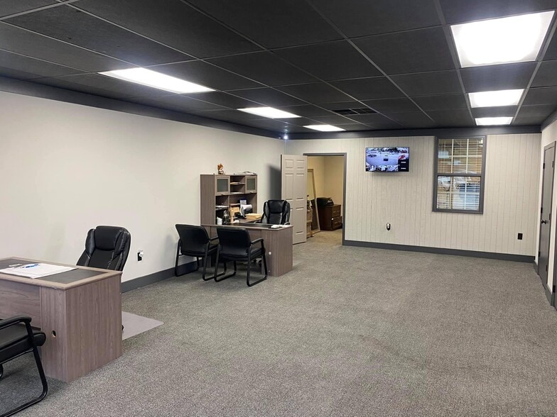 More Photos Of 1201 N Ashley St, Valdosta Auto Repair For Sale