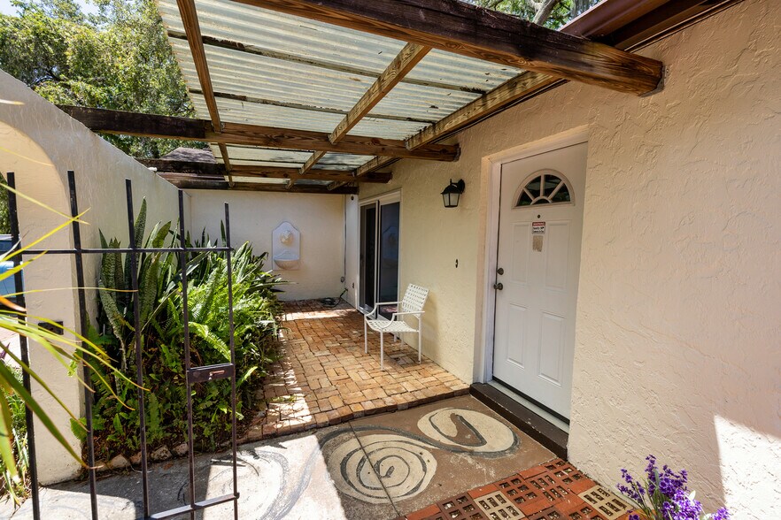 More Photos Of 7128 Wrenwood Cir, Tampa Rehabilitation Center For Sale