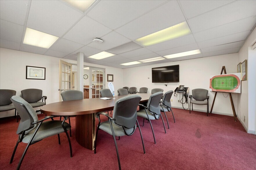 More Photos Of 1660 Champlin Ave, Utica Office Residential For Sale