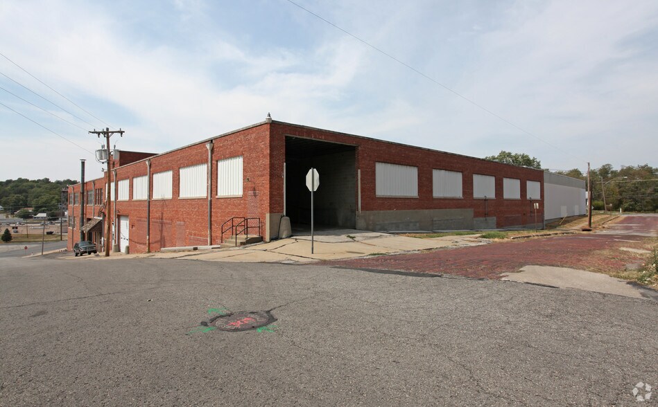 More Photos Of 601 Albemarle St, Saint Joseph Warehouse For Lease