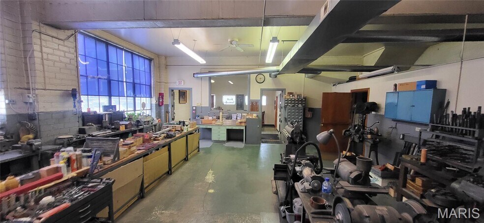 More Photos Of 4545 Olive St, Saint Louis Industrial For Sale