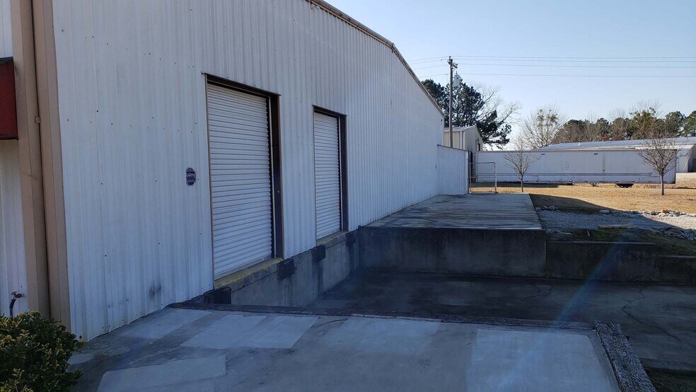 More Photos Of 1498 Airport Rd, Greensboro Warehouse For Lease