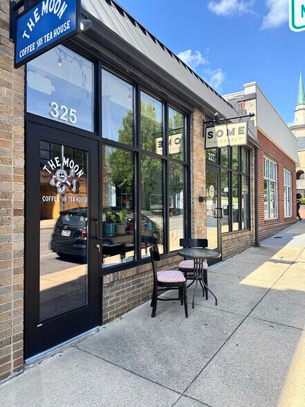 Primary Photo Of 325 E Main St, Johnson City Storefront Retail Office For Lease