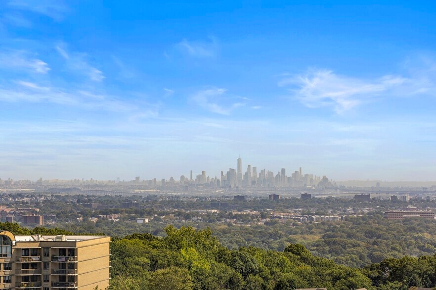 More Photos Of 414 Eagle Rock Ave, West Orange Office For Lease