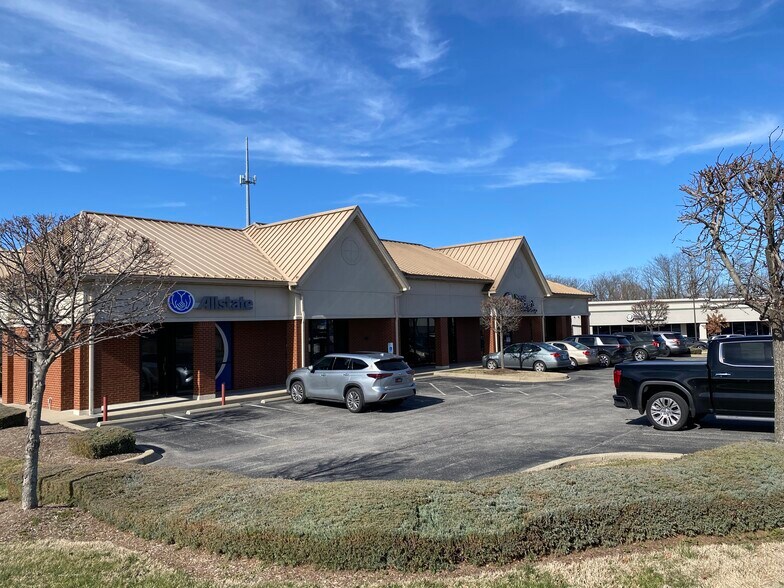 More Photos Of 3840 Ruckriegel Pky, Louisville Freestanding For Lease