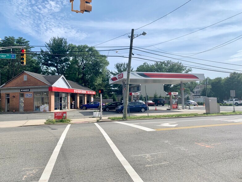 More Photos Of 1808 Woodbridge Ave, Edison Service Station For Lease