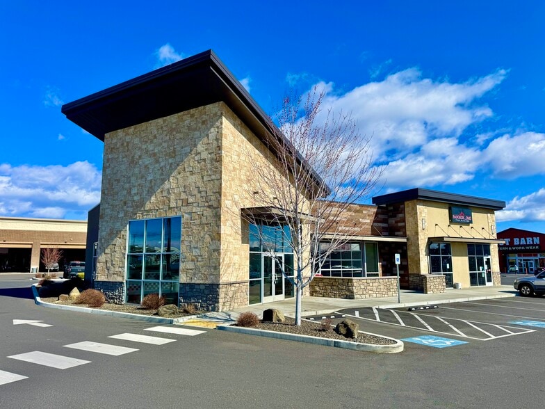Primary Photo Of 1901 S 1st St, Yakima General Retail For Lease