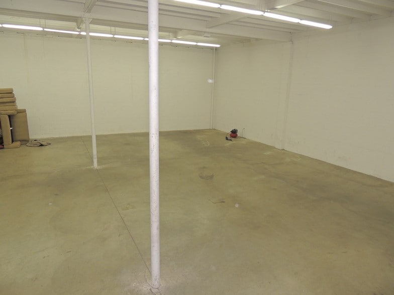 More Photos Of 706 A Ave, National City Freestanding For Lease