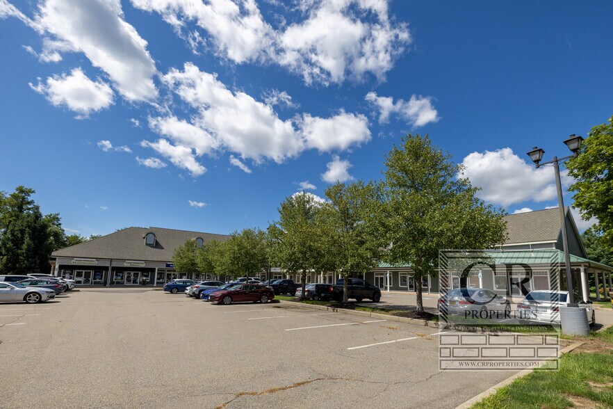 More Photos Of 942 Route 376, Wappingers Falls Unknown For Lease