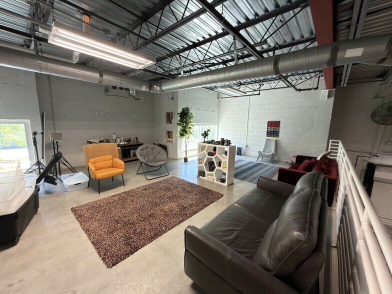 More Photos Of 2140 NE 2nd Ave, Miami Auto Repair For Lease