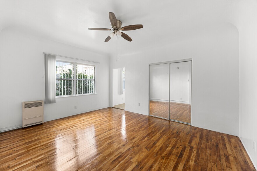 More Photos Of 2335 Miramar St, Los Angeles Apartments For Sale