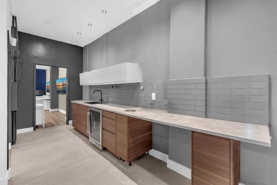 More Photos Of 3505 S Ocean Dr, Hollywood Apartments For Lease
