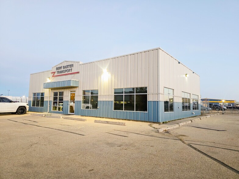 More Photos Of 3902 75th Ave, Leduc Manufacturing For Sale