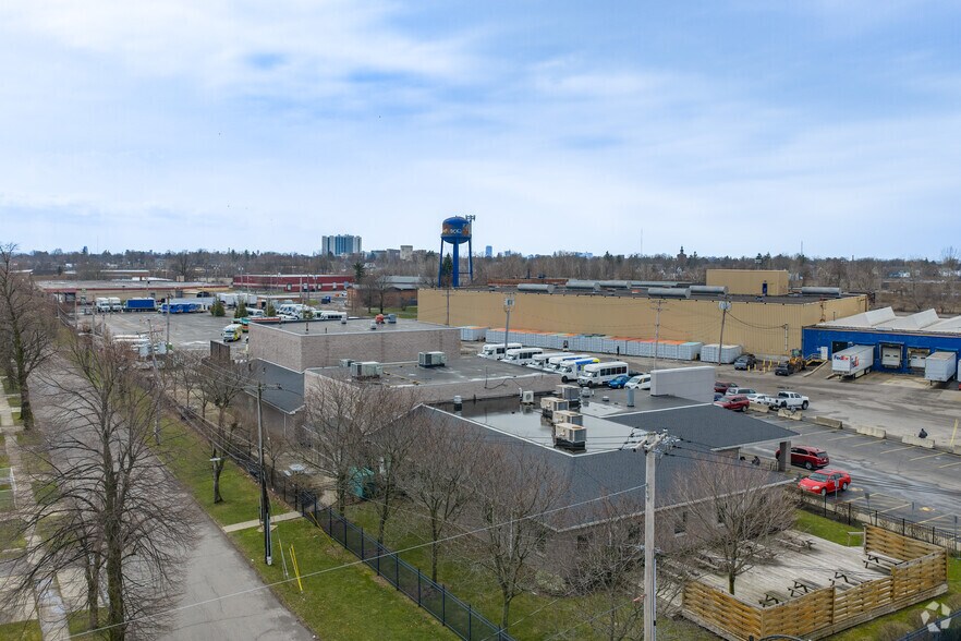More Photos Of 401 E Amherst St, Buffalo Light Distribution For Lease