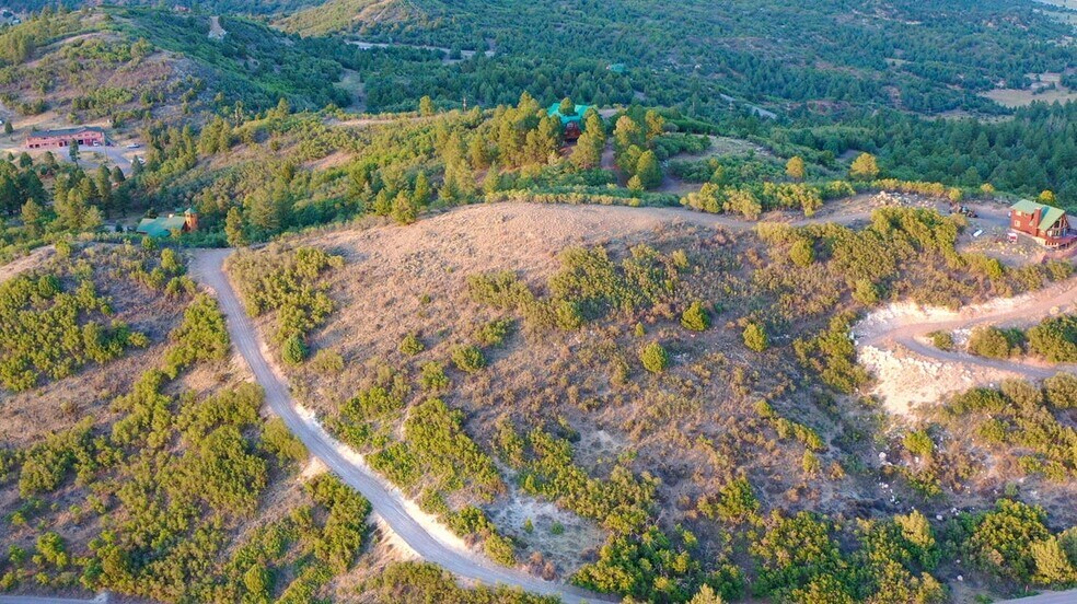 More Photos Of 2498 Silverado Ridge, Duck Creek Village Specialty For Sale