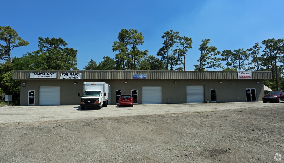 More Photos Of 2015 Vincent Rd, Orlando Warehouse For Lease
