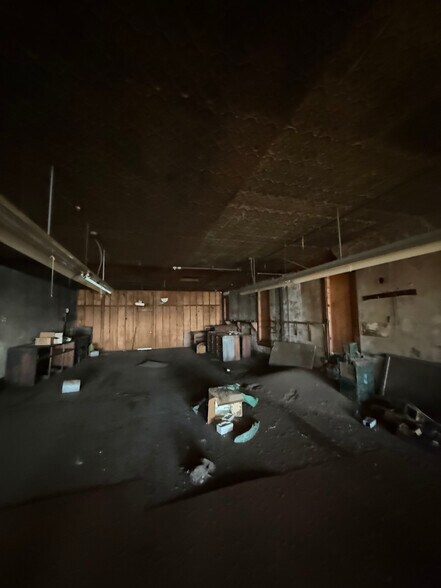 More Photos Of 119 E Main St, Cuero General Retail For Sale